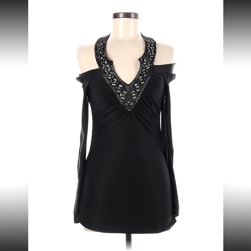 NWOT Venus Black V-Neck Metal Beaded Cold Shoulder Long Sleeve Top Size Small